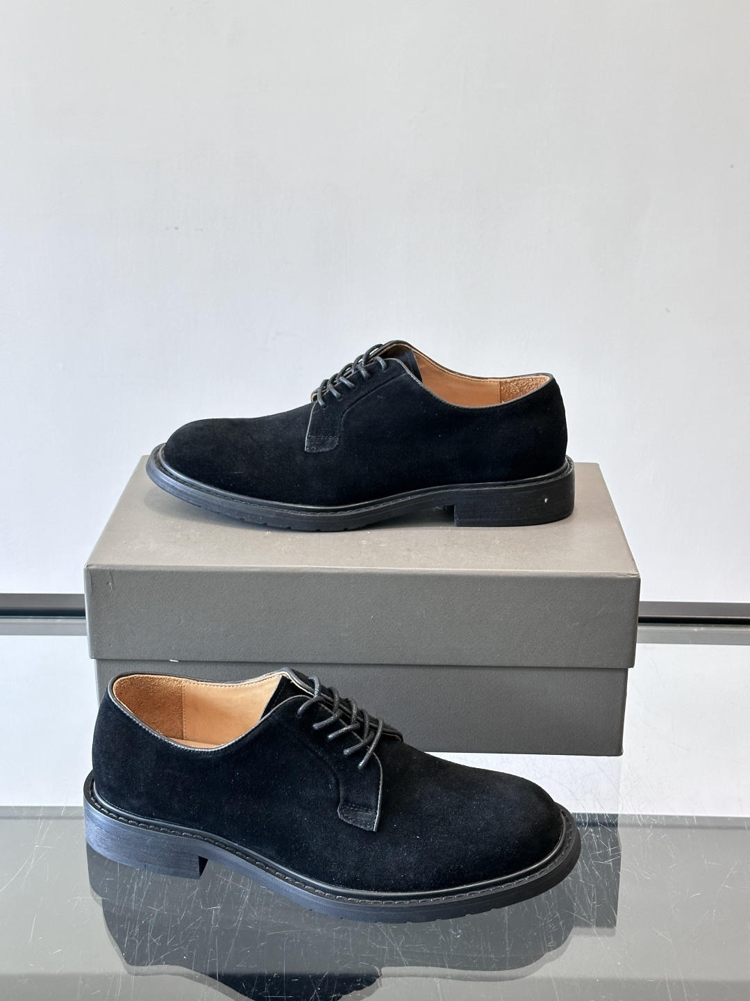 Brunello Cucinelli 高端男士休闲皮鞋，原版进口皮料打造，此款鞋型堪称经典，永不过时！真