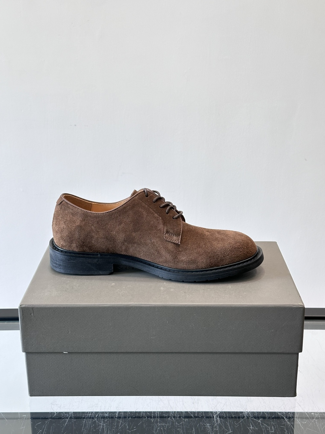 Brunello Cucinelli 高端男士休闲皮鞋，原版进口皮料打造，此款鞋型堪称经典，永不过时！真