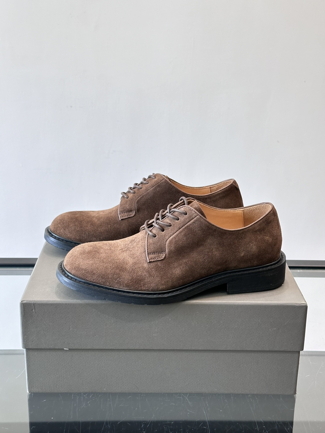 Brunello Cucinelli 高端男士休闲皮鞋，原版进口皮料打造，此款鞋型堪称经典，永不过时！真