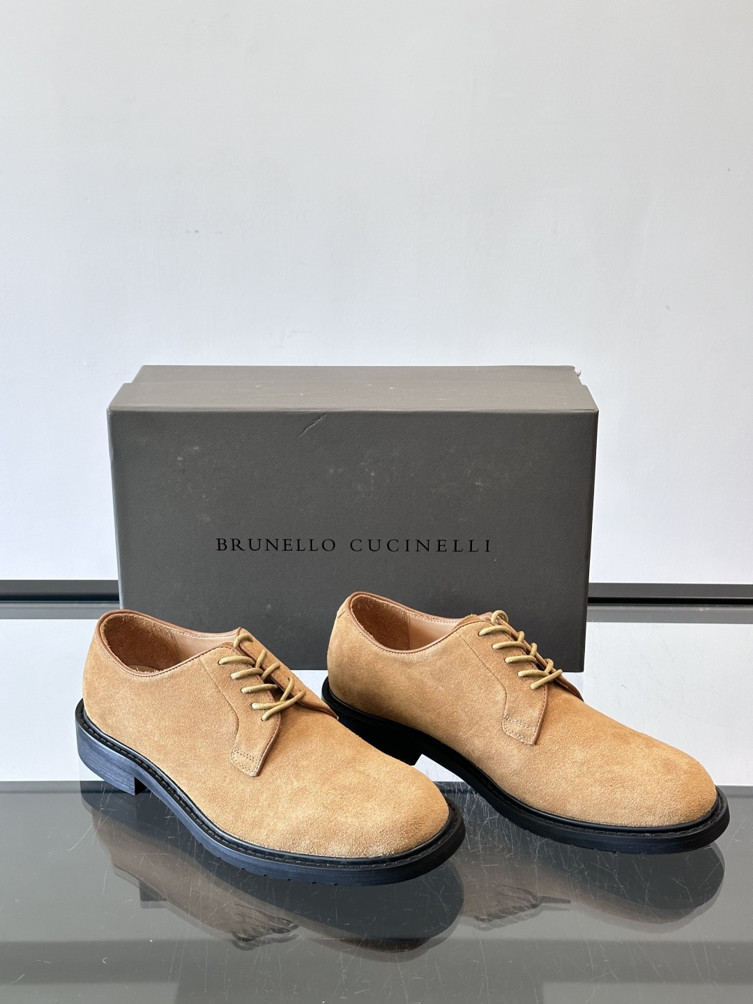 Brunello Cucinelli 高端男士休闲皮鞋，原版进口皮料打造，此款鞋型堪称经典，永不过时！真