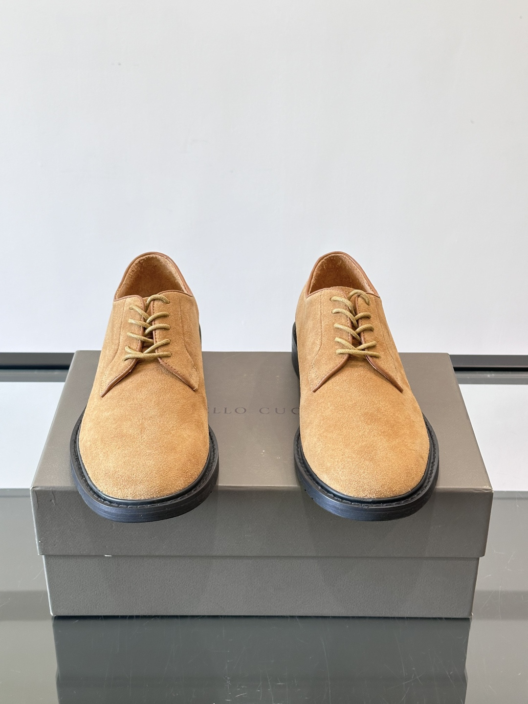 Brunello Cucinelli 高端男士休闲皮鞋，原版进口皮料打造，此款鞋型堪称经典，永不过时！真