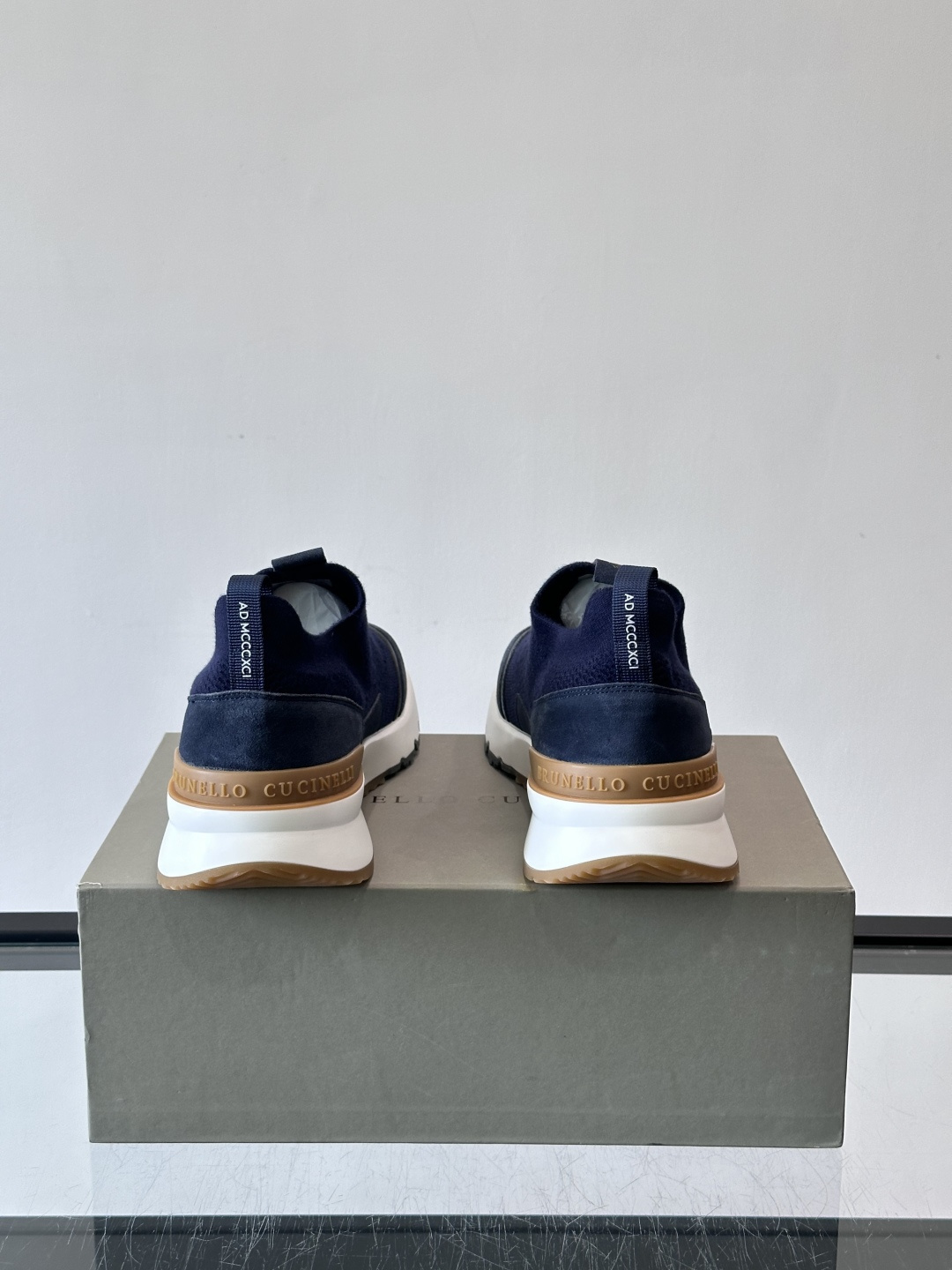 Brunello Cucinelli 新款拼色运动板男鞋 此款运动鞋面料采用进口飞织，春夏穿着舒适透气，