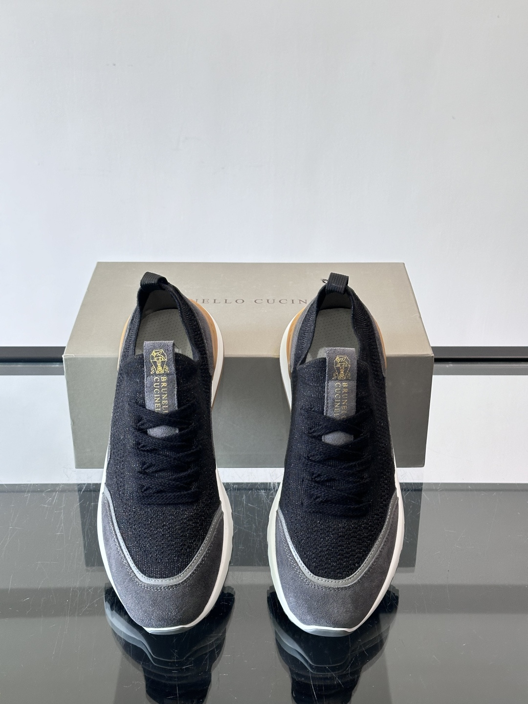 Brunello Cucinelli 新款拼色运动板男鞋 此款运动鞋面料采用进口飞织，春夏穿着舒适透气，