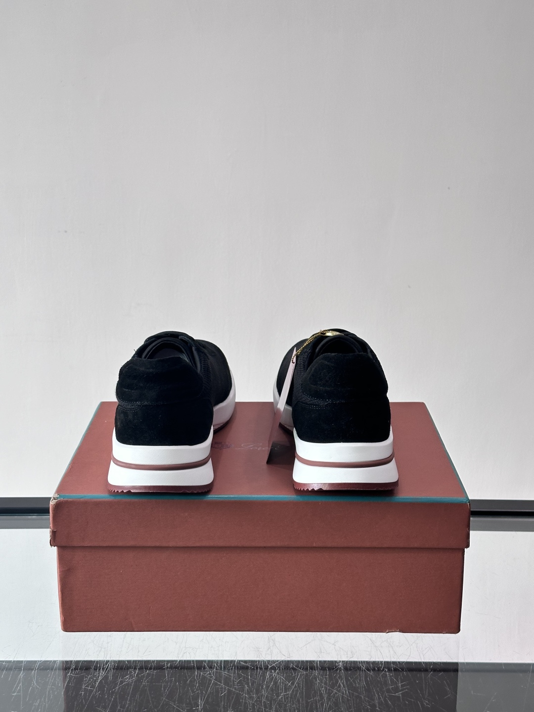 Loro Piana Modular Walk休闲鞋，羊毛针织+牛反绒拼接，质感细腻又高级。高弹乳胶鞋垫