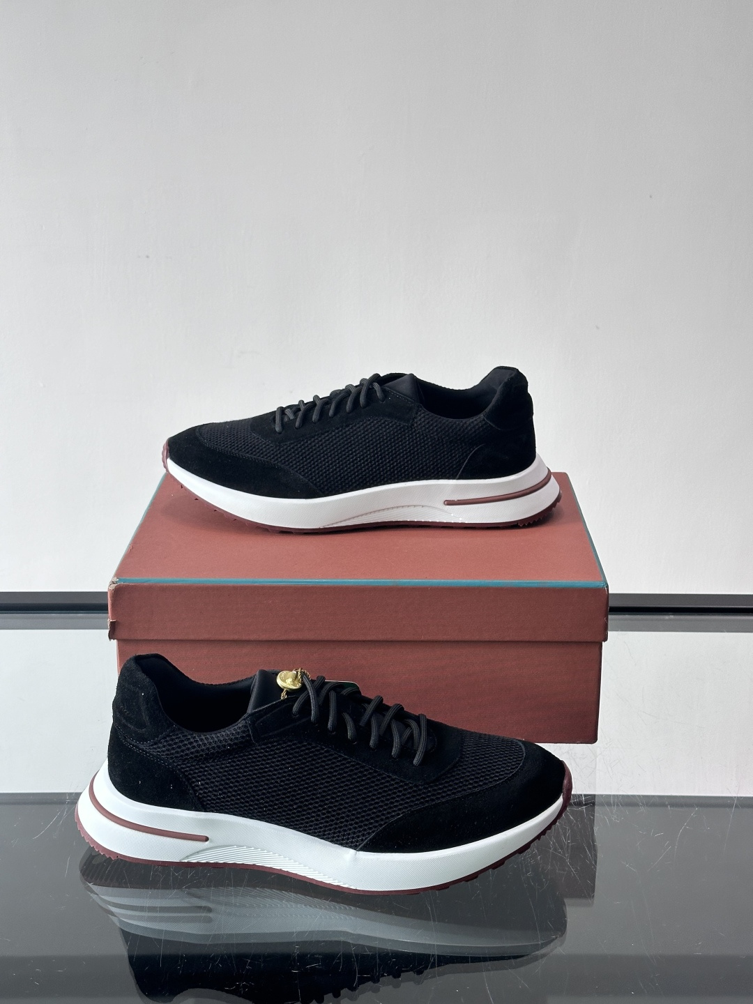 Loro Piana Modular Walk休闲鞋，羊毛针织+牛反绒拼接，质感细腻又高级。高弹乳胶鞋垫