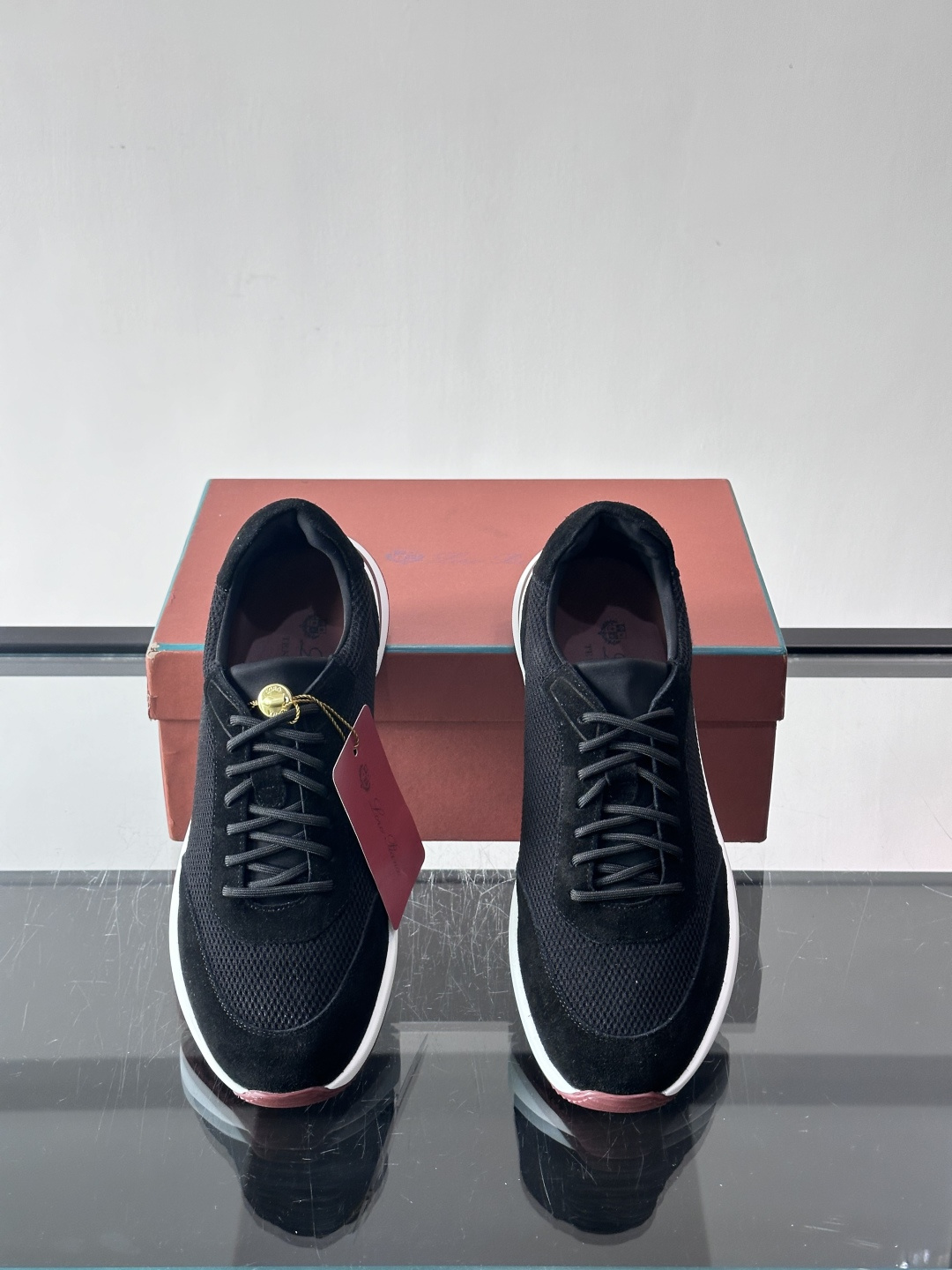 Loro Piana Modular Walk休闲鞋，羊毛针织+牛反绒拼接，质感细腻又高级。高弹乳胶鞋垫