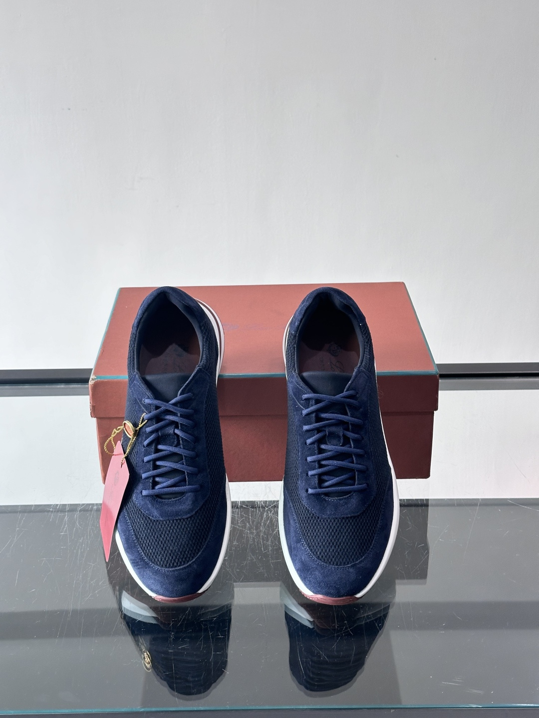 Loro Piana Modular Walk休闲鞋，羊毛针织+牛反绒拼接，质感细腻又高级。高弹乳胶鞋垫