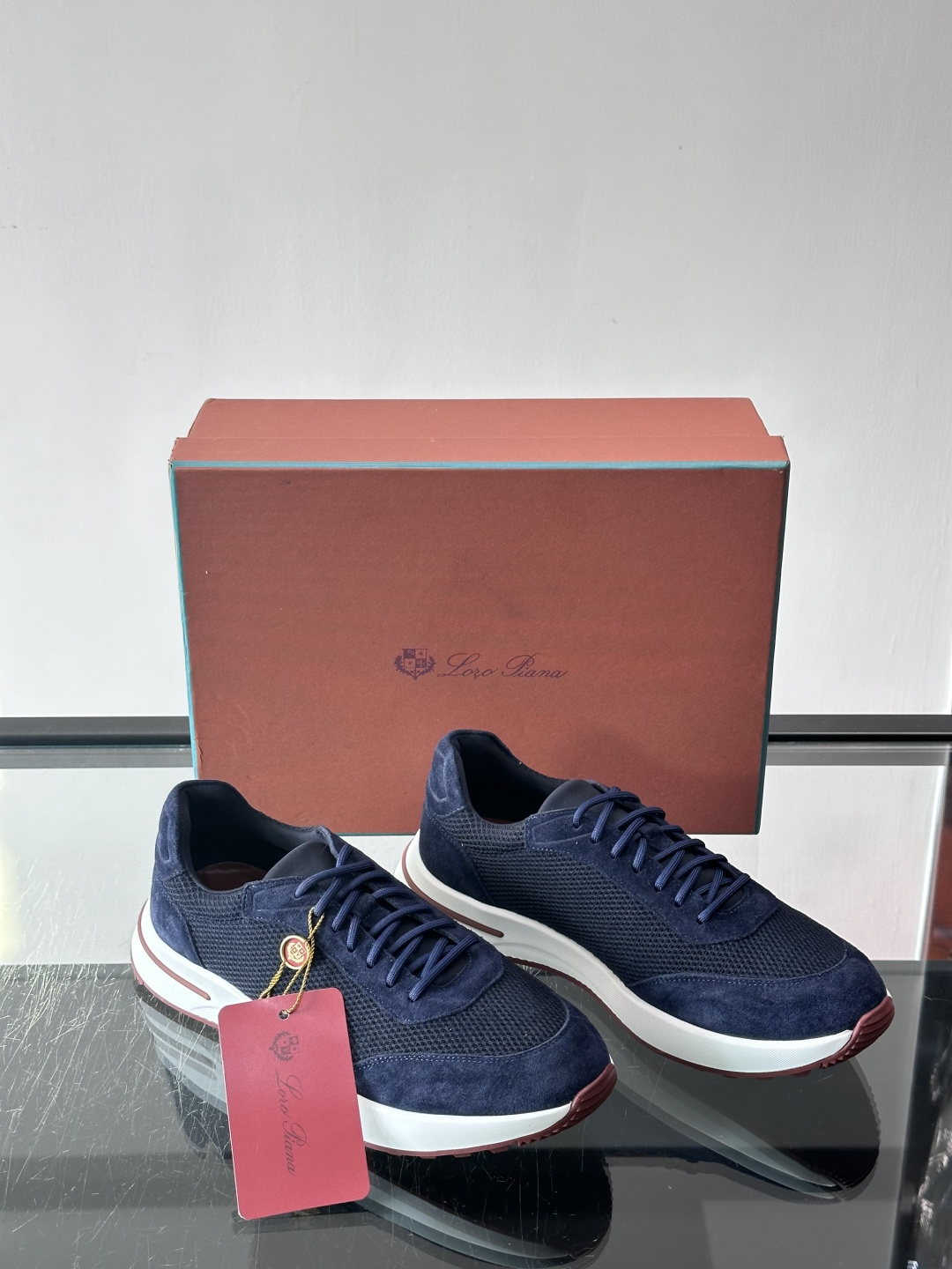 Loro Piana Modular Walk休闲鞋，羊毛针织+牛反绒拼接，质感细腻又高级。高弹乳胶鞋垫