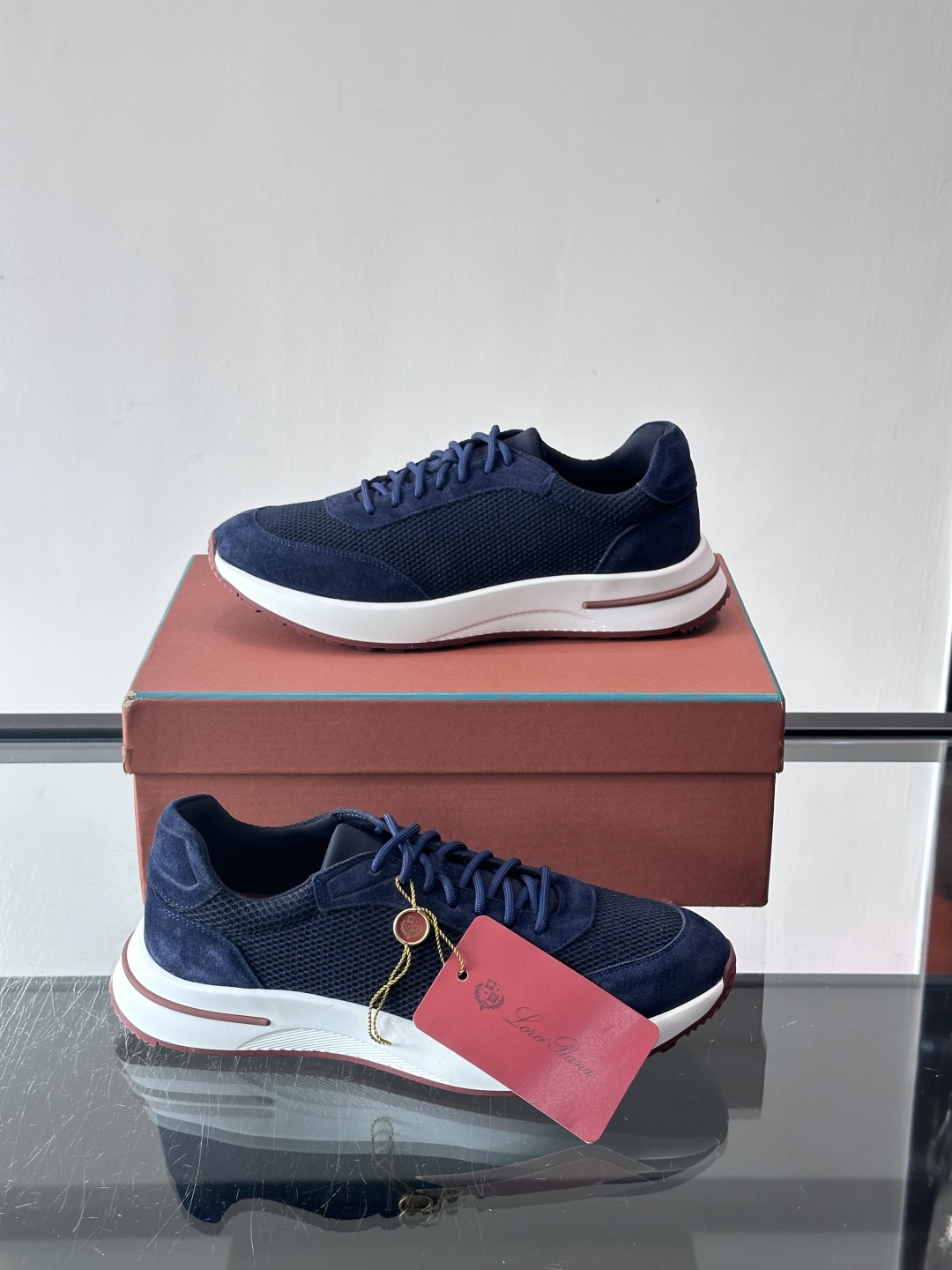 Loro Piana Modular Walk休闲鞋，羊毛针织+牛反绒拼接，质感细腻又高级。高弹乳胶鞋垫