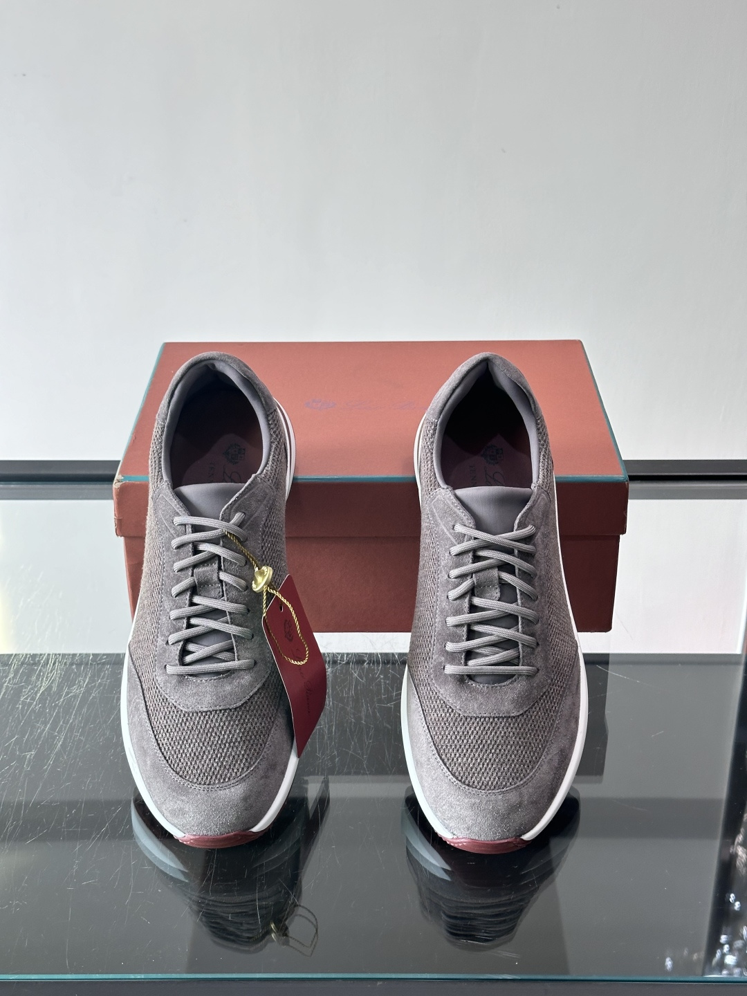 Loro Piana Modular Walk休闲鞋，羊毛针织+牛反绒拼接，质感细腻又高级。高弹乳胶鞋垫