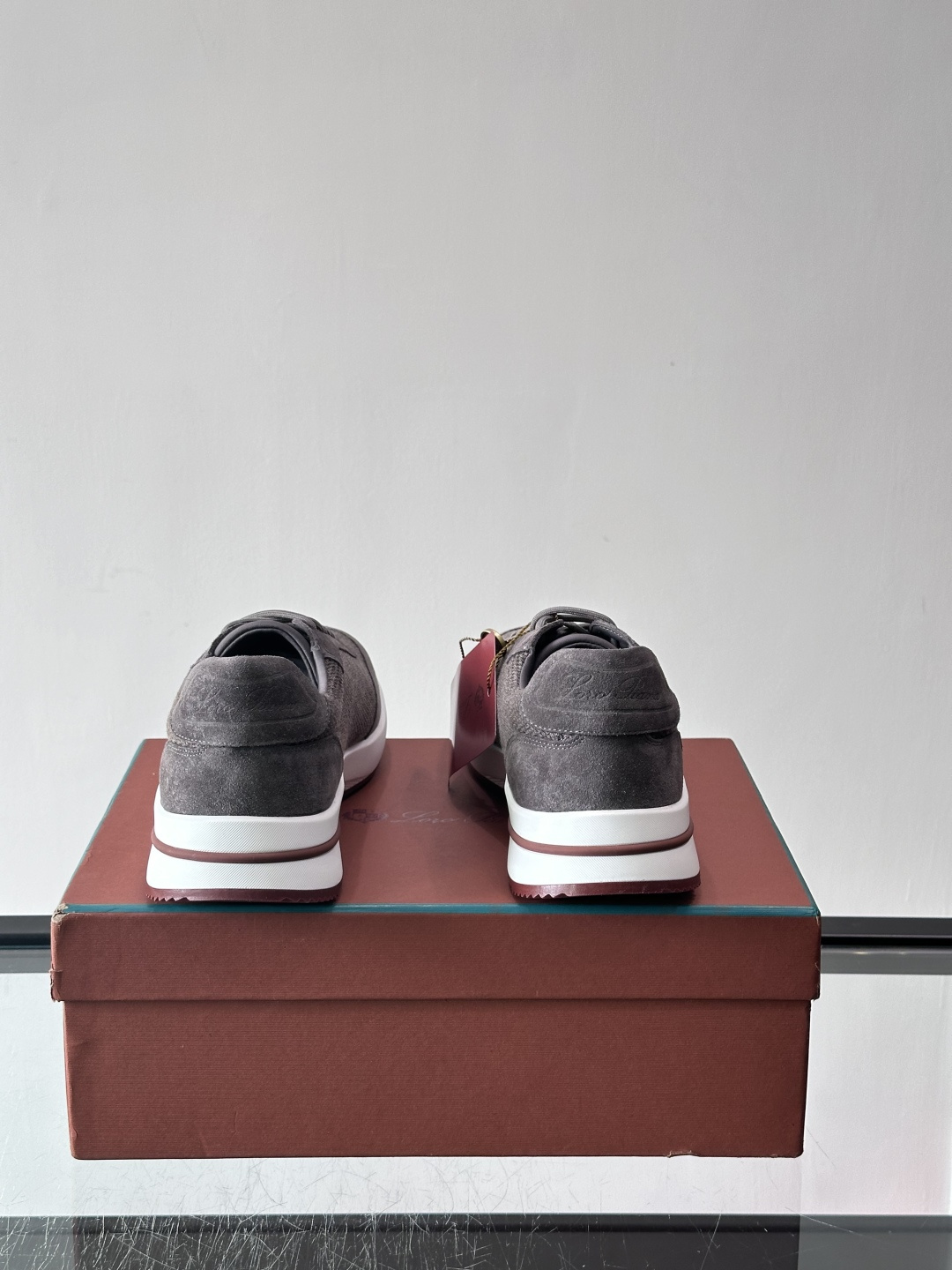 Loro Piana Modular Walk休闲鞋，羊毛针织+牛反绒拼接，质感细腻又高级。高弹乳胶鞋垫