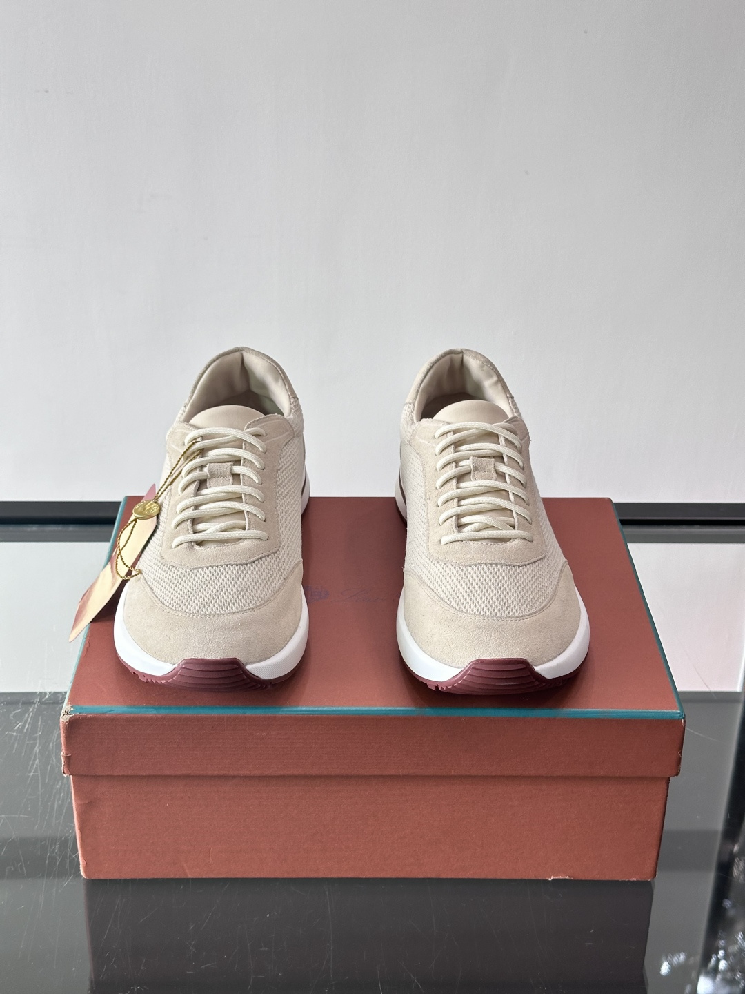 Loro Piana Modular Walk休闲鞋，羊毛针织+牛反绒拼接，质感细腻又高级。高弹乳胶鞋垫