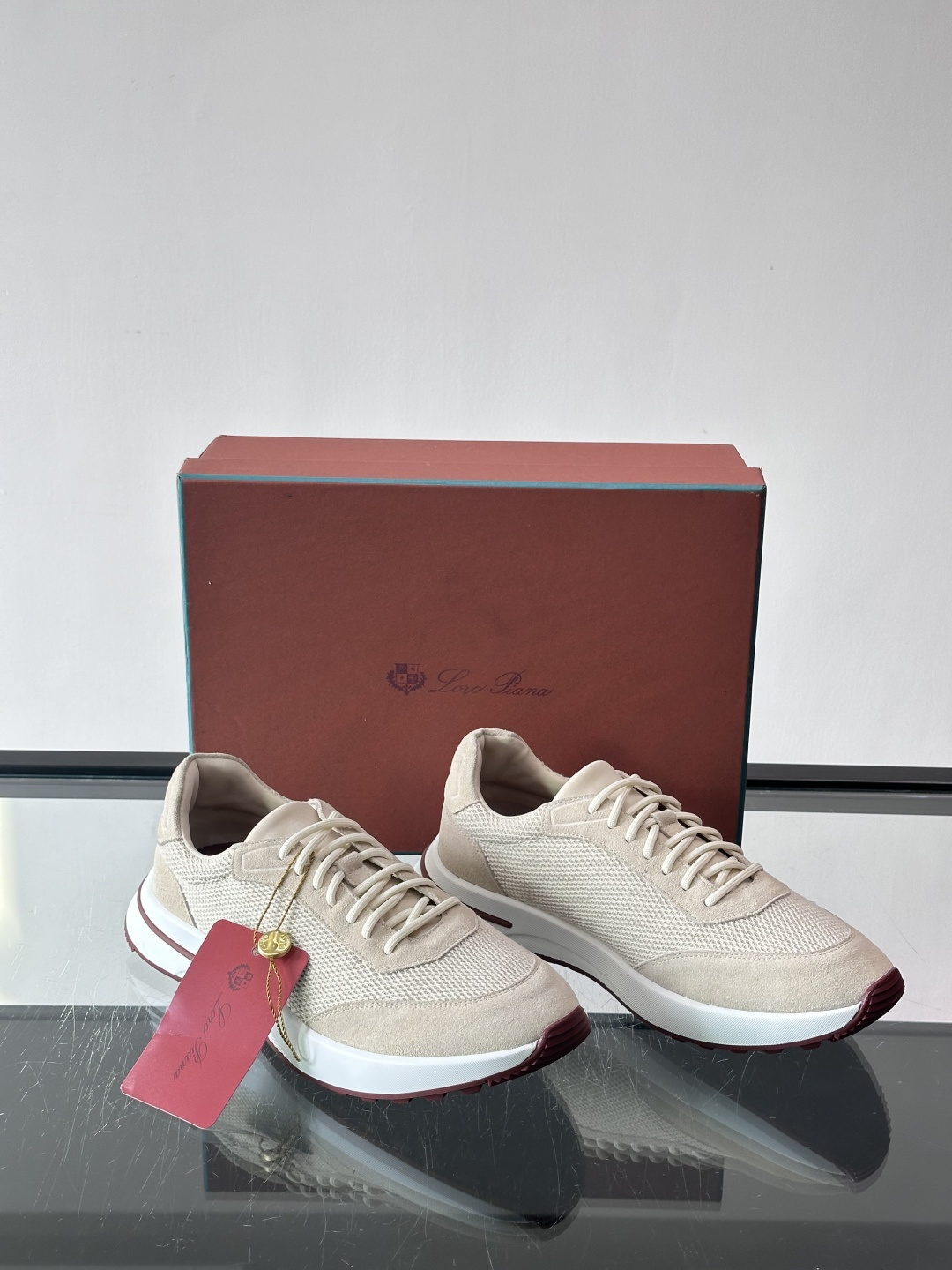 Loro Piana Modular Walk休闲鞋，羊毛针织+牛反绒拼接，质感细腻又高级。高弹乳胶鞋垫