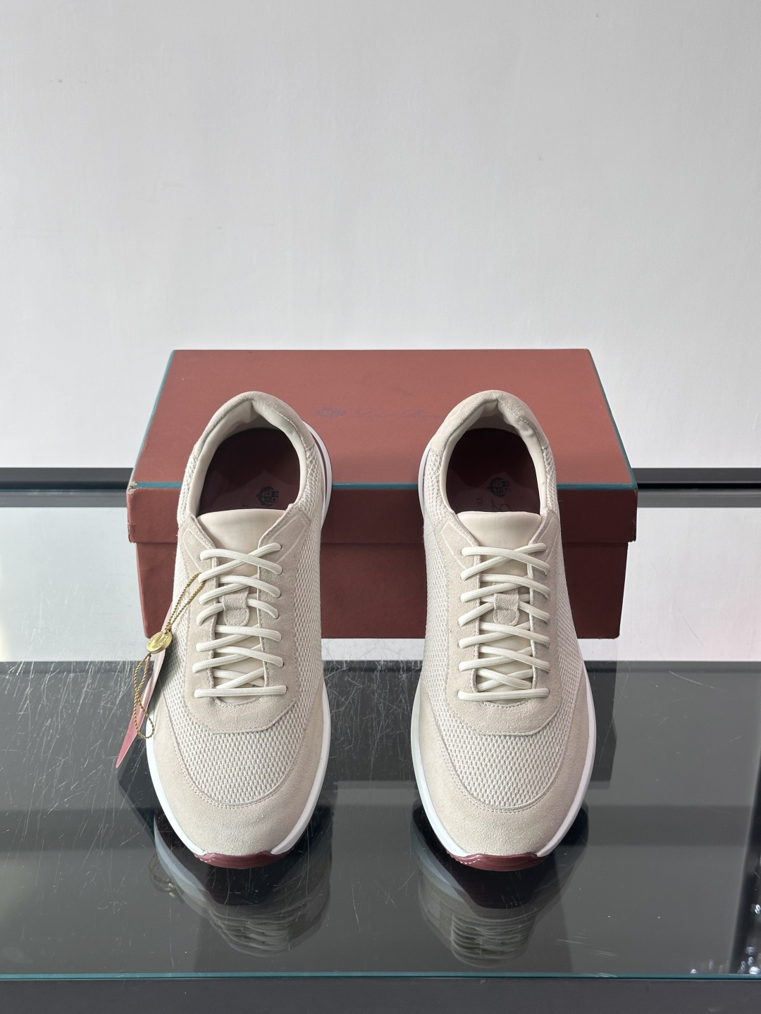 Loro Piana Modular Walk休闲鞋，羊毛针织+牛反绒拼接，质感细腻又高级。高弹乳胶鞋垫