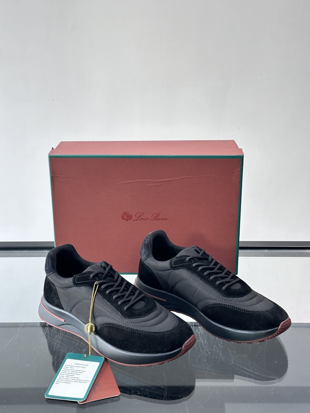 Loro Piana小众诺优翩雅经典款慢跑鞋，透气内里。情侣款系带休闲鞋运动鞋，高品质轻便舒适面料，户外