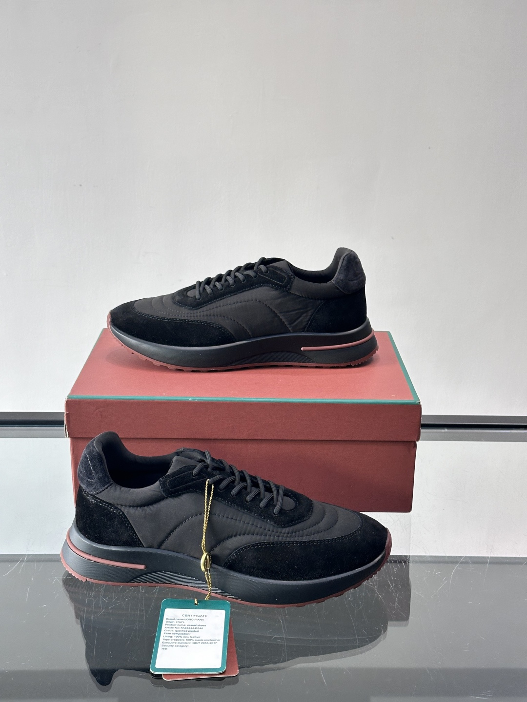 Loro Piana小众诺优翩雅经典款慢跑鞋，透气内里。情侣款系带休闲鞋运动鞋，高品质轻便舒适面料，户外