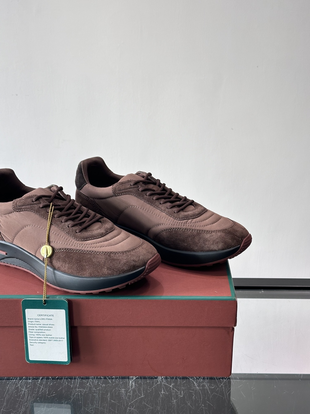 Loro Piana小众诺优翩雅经典款慢跑鞋，透气内里。情侣款系带休闲鞋运动鞋，高品质轻便舒适面料，户外