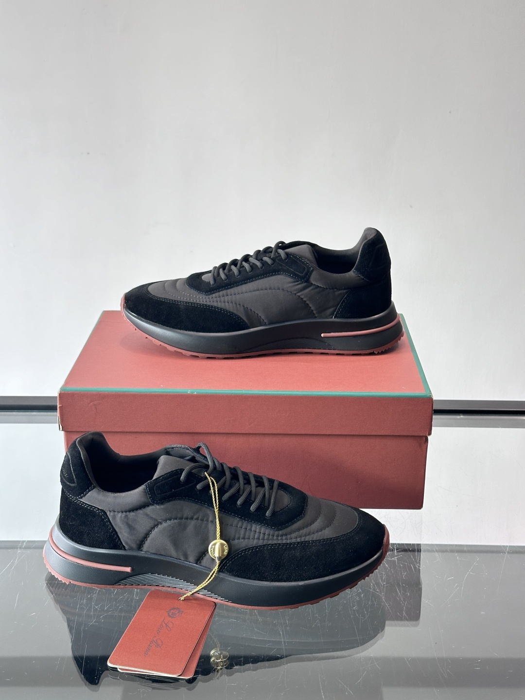 Loro Piana小众诺优翩雅经典款慢跑鞋，透气内里。情侣款系带休闲鞋运动鞋，高品质轻便舒适面料，户外