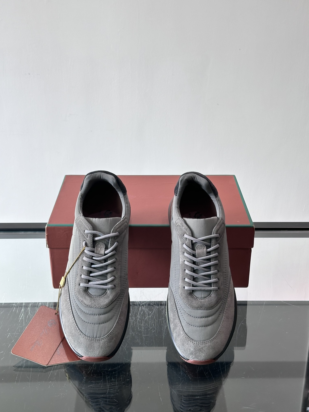 Loro Piana小众诺优翩雅经典款慢跑鞋，透气内里。情侣款系带休闲鞋运动鞋，高品质轻便舒适面料，户外