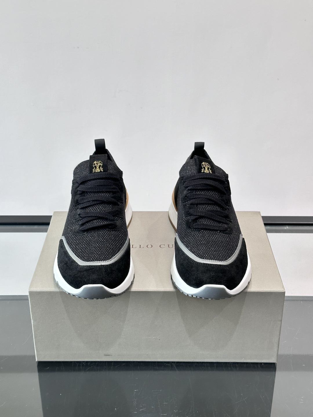 Brunello Cucinelli 新款拼色运动板男鞋 此款运动鞋面料采用进口飞织，春夏穿着舒适透气，