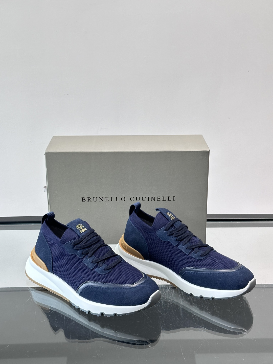 Brunello Cucinelli 新款拼色运动板男鞋 此款运动鞋面料采用进口飞织，春夏穿着舒适透气，