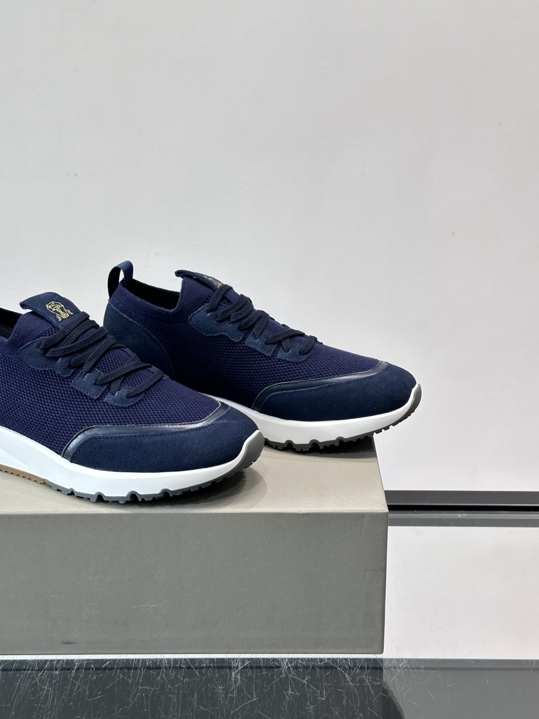 Brunello Cucinelli 新款拼色运动板男鞋 此款运动鞋面料采用进口飞织，春夏穿着舒适透气，