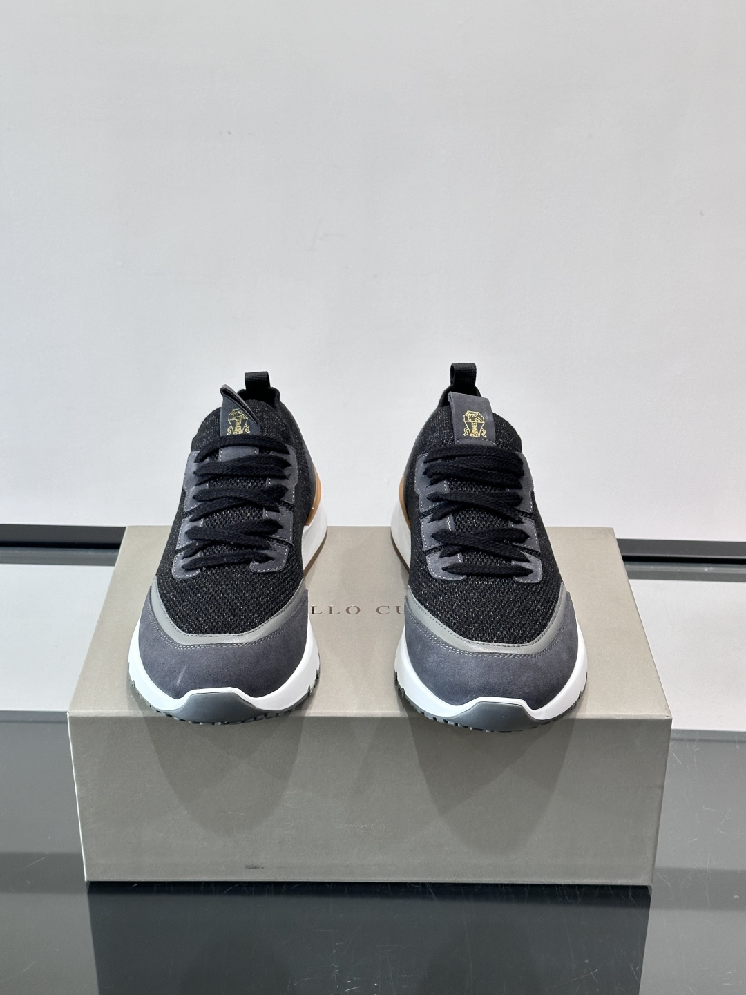 Brunello Cucinelli 新款拼色运动板男鞋 此款运动鞋面料采用进口飞织，春夏穿着舒适透气，