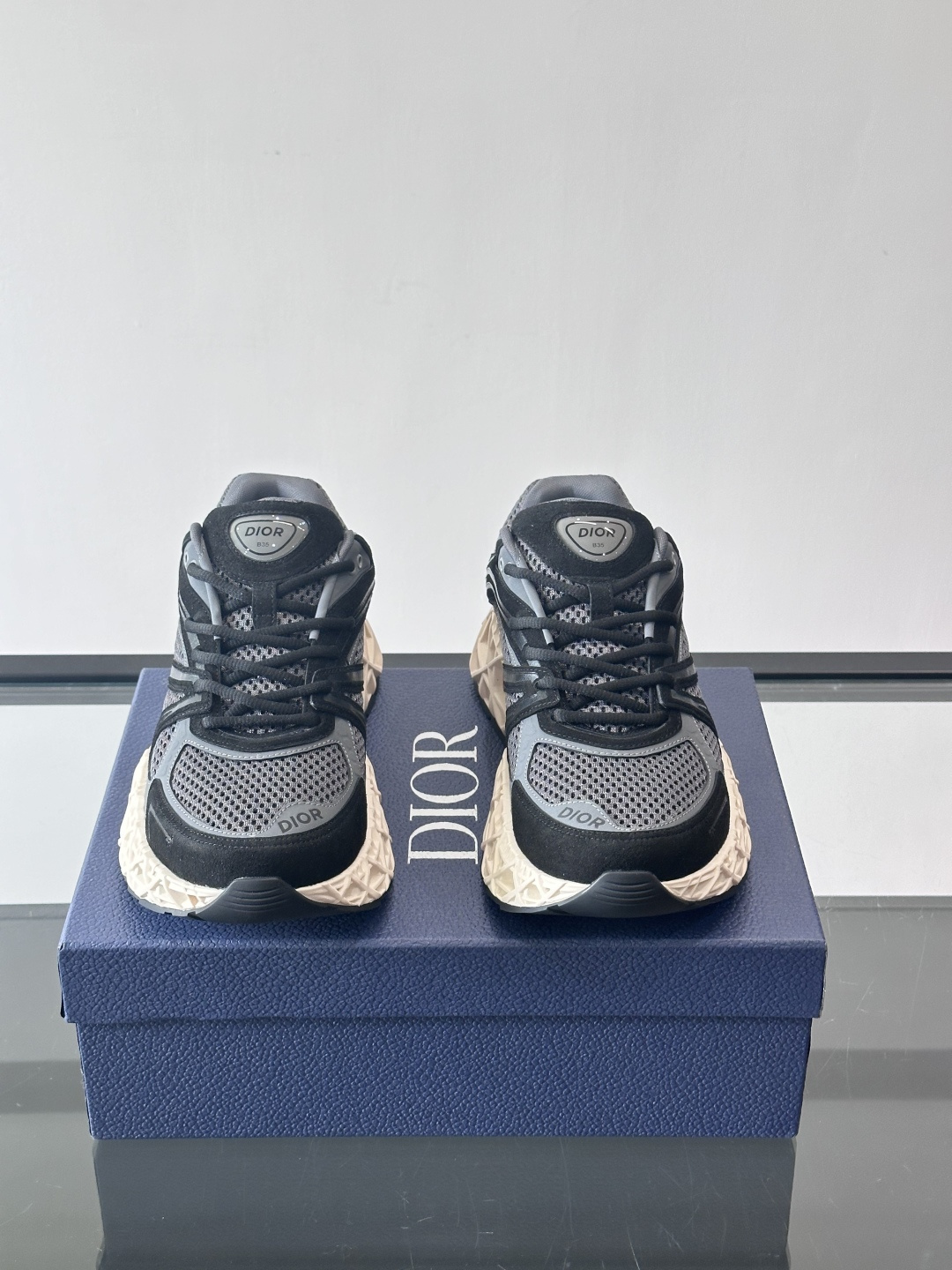 Dior 迪奥 👟B35最新款老爹运动鞋 老爹鞋 以时髦复古风格丰富经典系列。精心制作，可全年与休闲造型