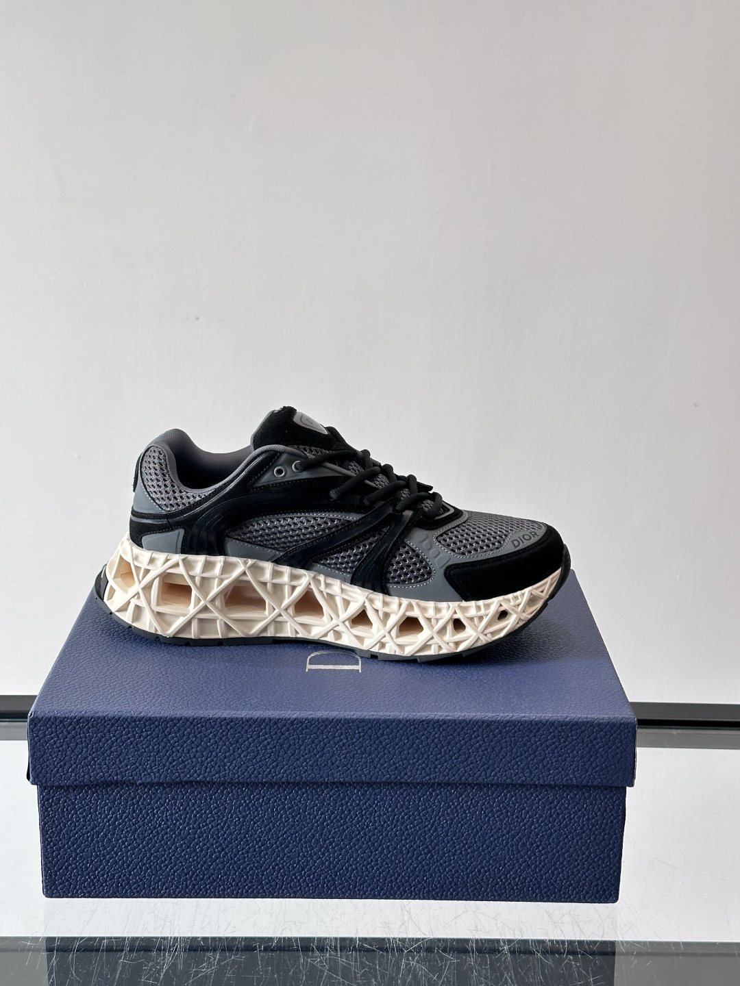 Dior 迪奥 👟B35最新款老爹运动鞋 老爹鞋 以时髦复古风格丰富经典系列。精心制作，可全年与休闲造型