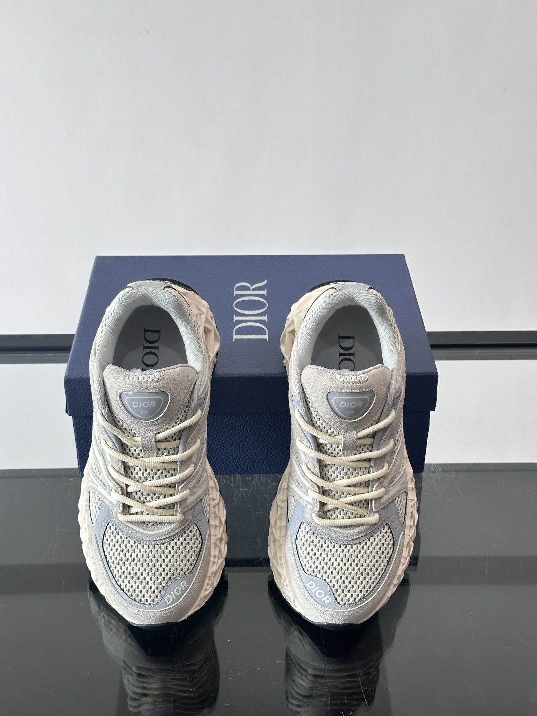 Dior 迪奥 👟B35最新款老爹运动鞋 老爹鞋 以时髦复古风格丰富经典系列。精心制作，可全年与休闲造型