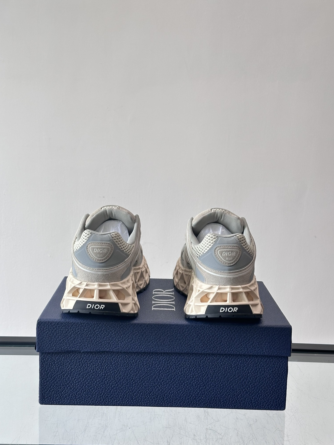 Dior 迪奥 👟B35最新款老爹运动鞋 老爹鞋 以时髦复古风格丰富经典系列。精心制作，可全年与休闲造型