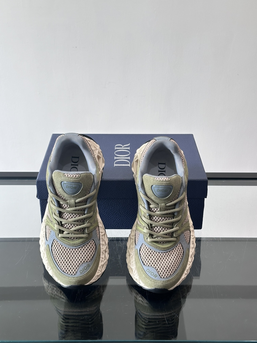 Dior 迪奥 👟B35最新款老爹运动鞋 老爹鞋 以时髦复古风格丰富经典系列。精心制作，可全年与休闲造型