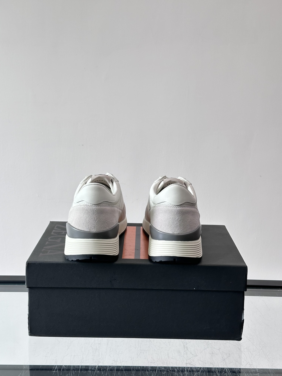 杰尼亚男士休闲鞋，牛皮➕麂皮拼接，麂皮质感超有质感！厚底设计增高又舒适，日常通勤、休闲都能轻松驾驭✨。系