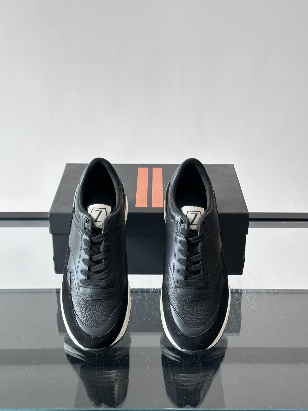 杰尼亚男士休闲鞋，牛皮➕麂皮拼接，麂皮质感超有质感！厚底设计增高又舒适，日常通勤、休闲都能轻松驾驭✨。系