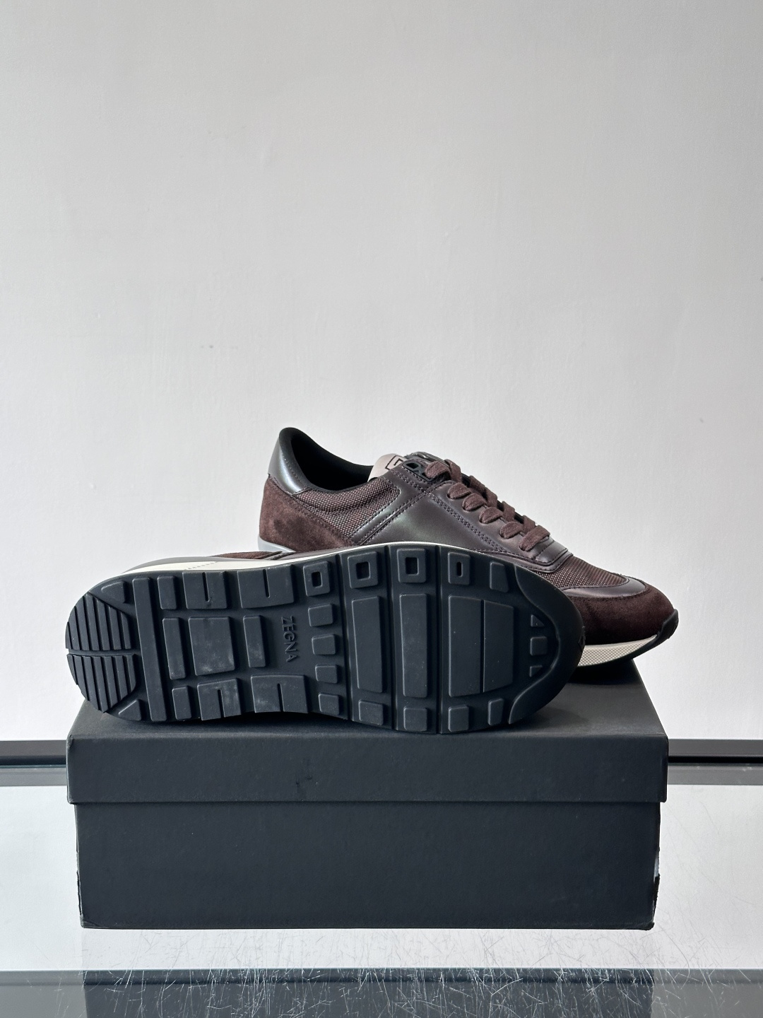 杰尼亚男士新款复古休闲鞋，牛皮➕透气网面拼接，麂皮质感超有层次感！厚底设计增高又舒适，日常通勤、休闲都O