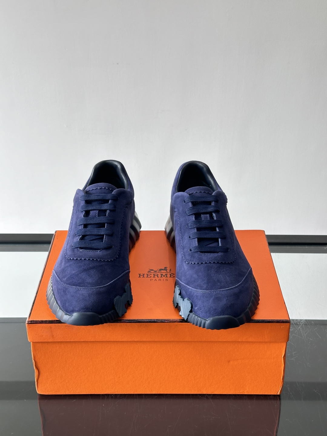 爱马仕Bouncing运动鞋爱马仕Bouncing运动鞋，标志性“大H