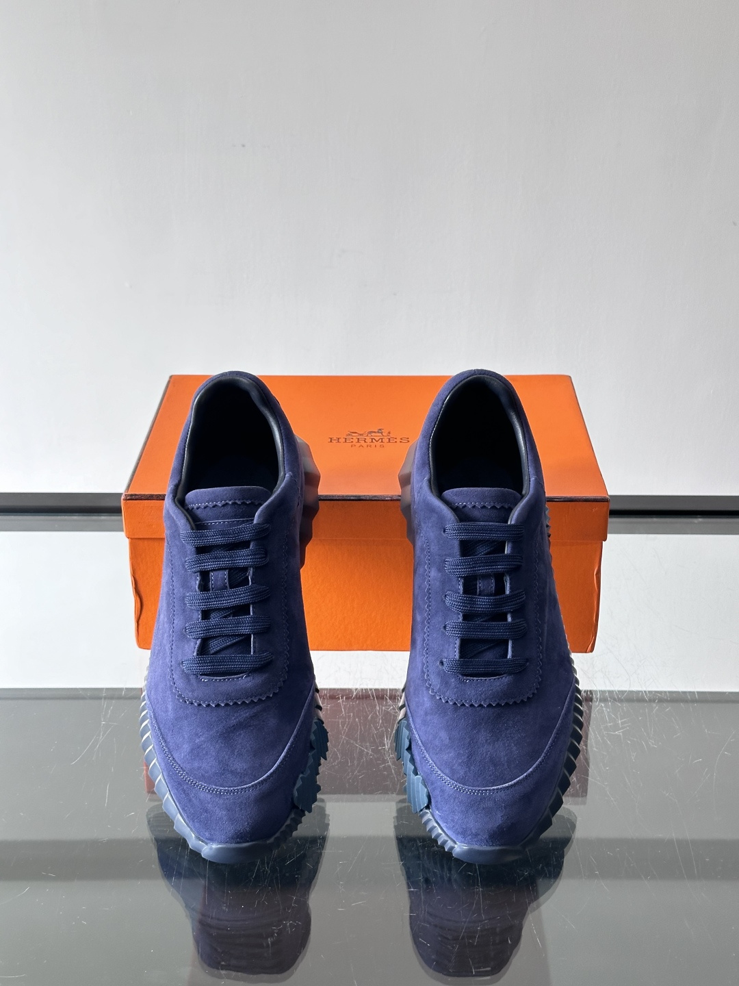 爱马仕Bouncing运动鞋爱马仕Bouncing运动鞋，标志性“大H