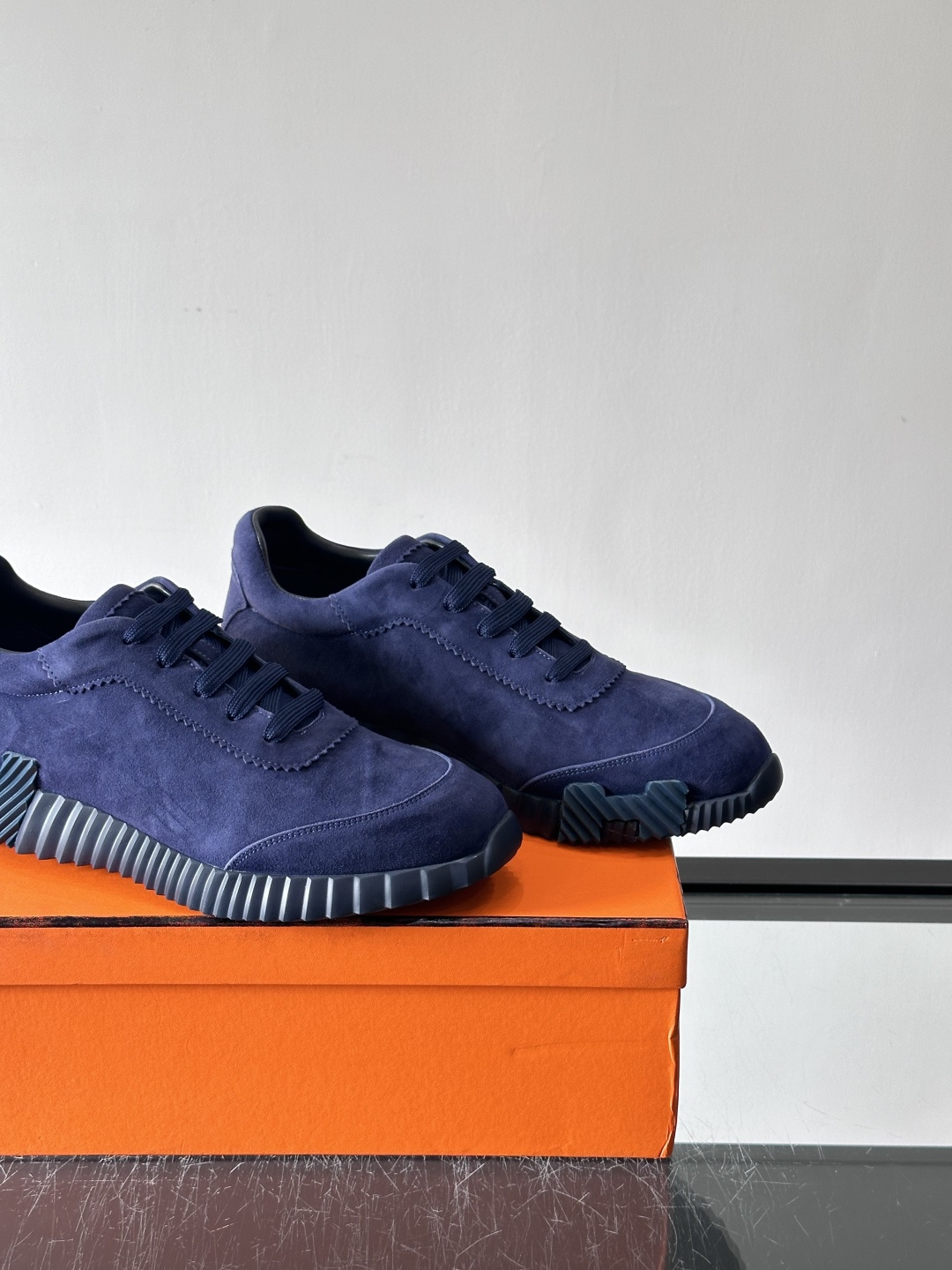 爱马仕Bouncing运动鞋爱马仕Bouncing运动鞋，标志性“大H