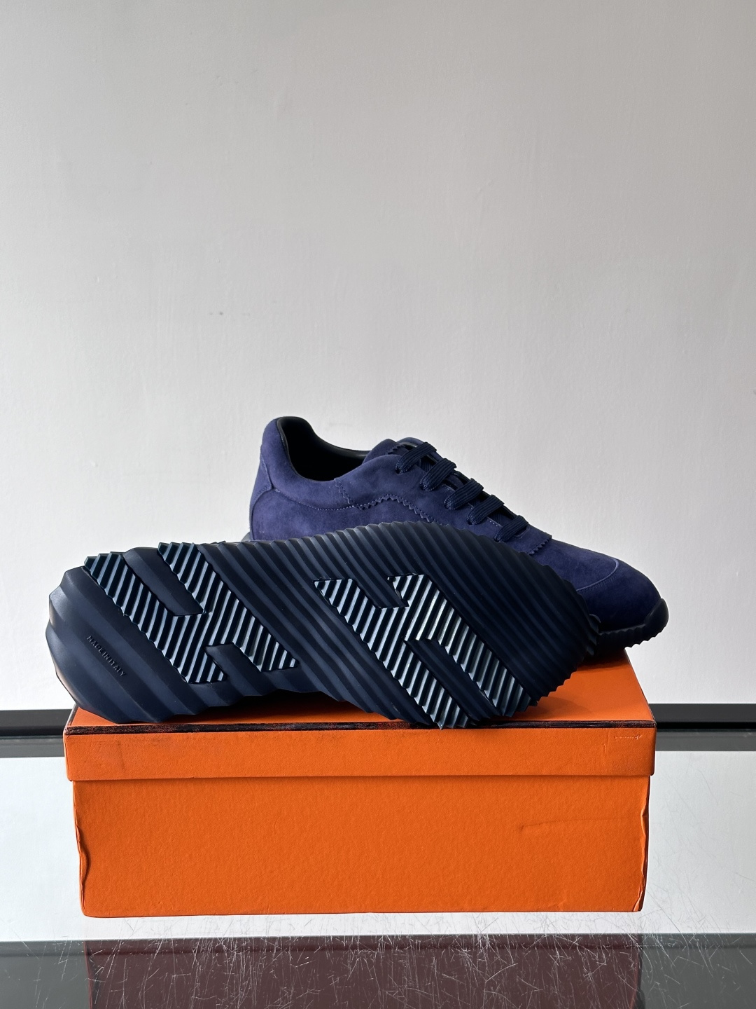 爱马仕Bouncing运动鞋爱马仕Bouncing运动鞋，标志性“大H