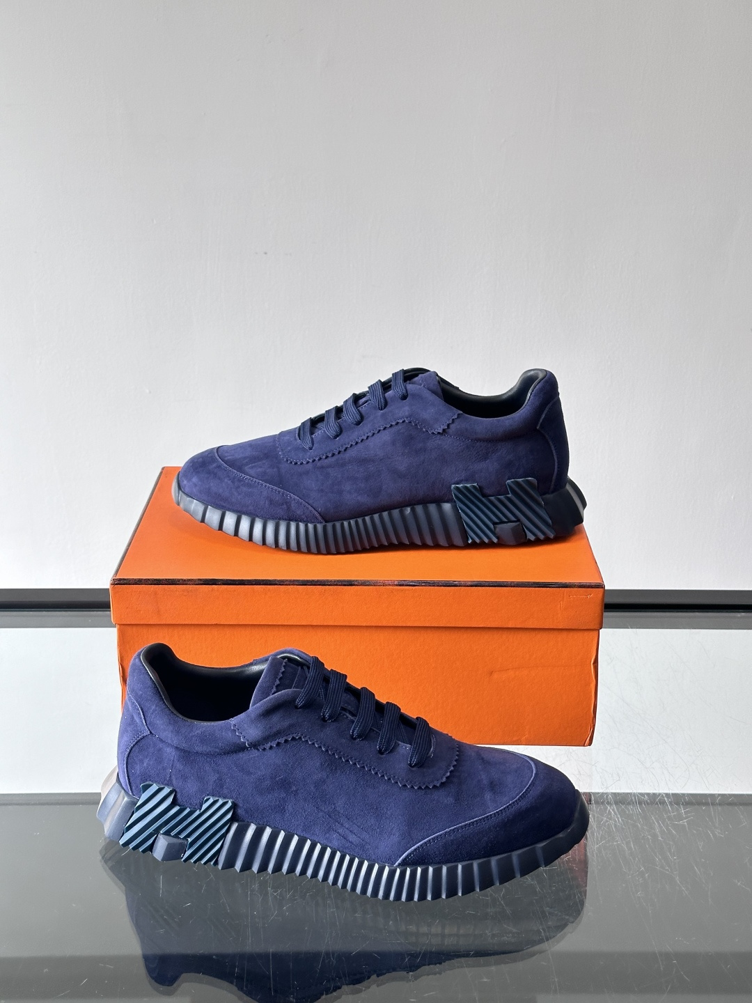 爱马仕Bouncing运动鞋爱马仕Bouncing运动鞋，标志性“大H