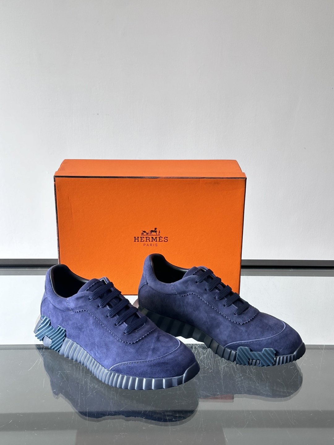 爱马仕Bouncing运动鞋爱马仕Bouncing运动鞋，标志性“大H