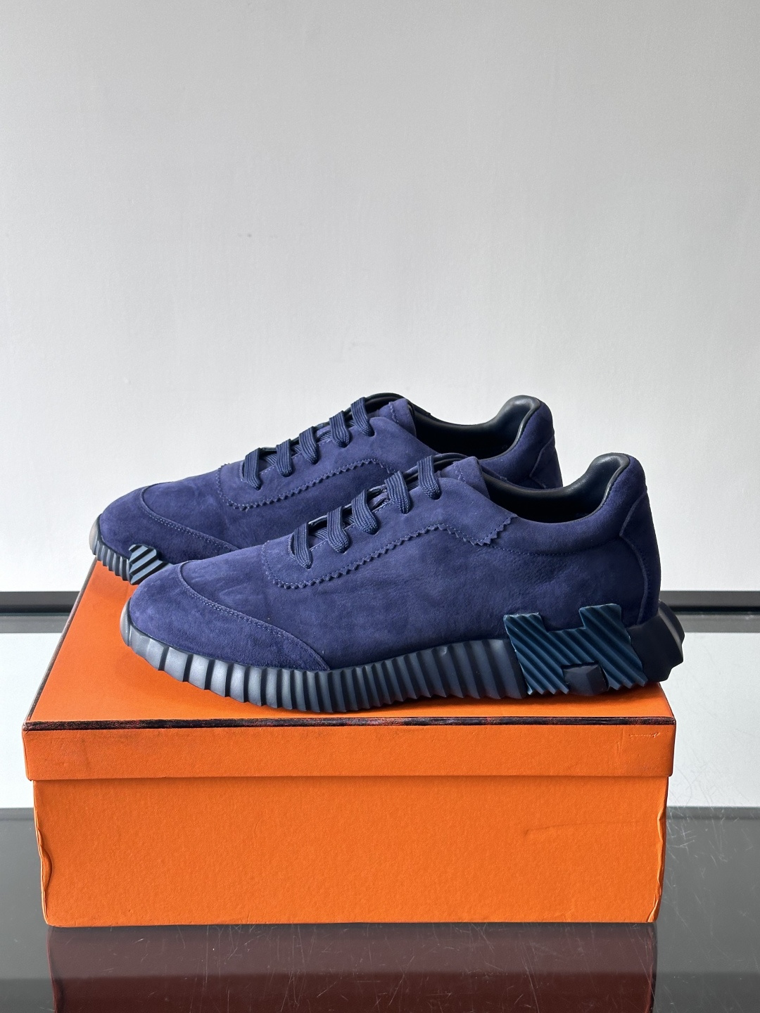 爱马仕Bouncing运动鞋爱马仕Bouncing运动鞋，标志性“大H