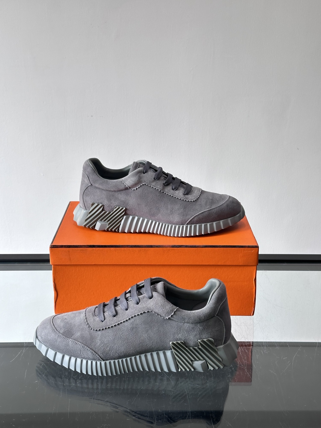 爱马仕Bouncing运动鞋爱马仕Bouncing运动鞋，标志性“大H