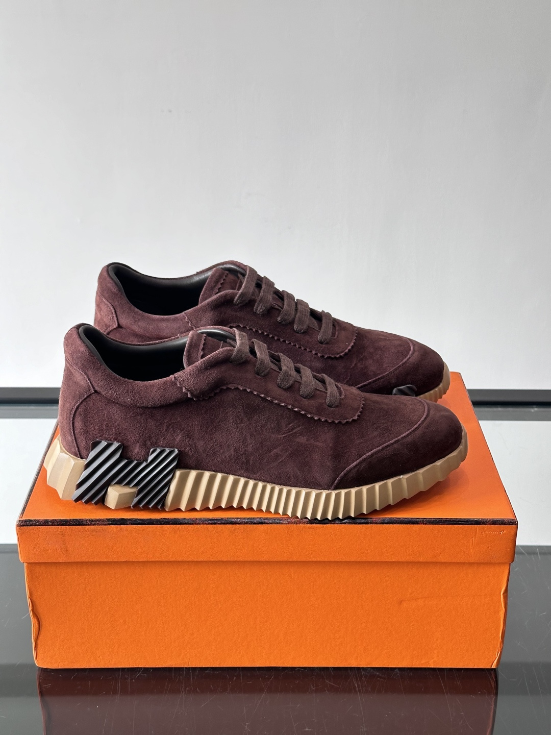 爱马仕Bouncing运动鞋爱马仕Bouncing运动鞋，标志性“大H