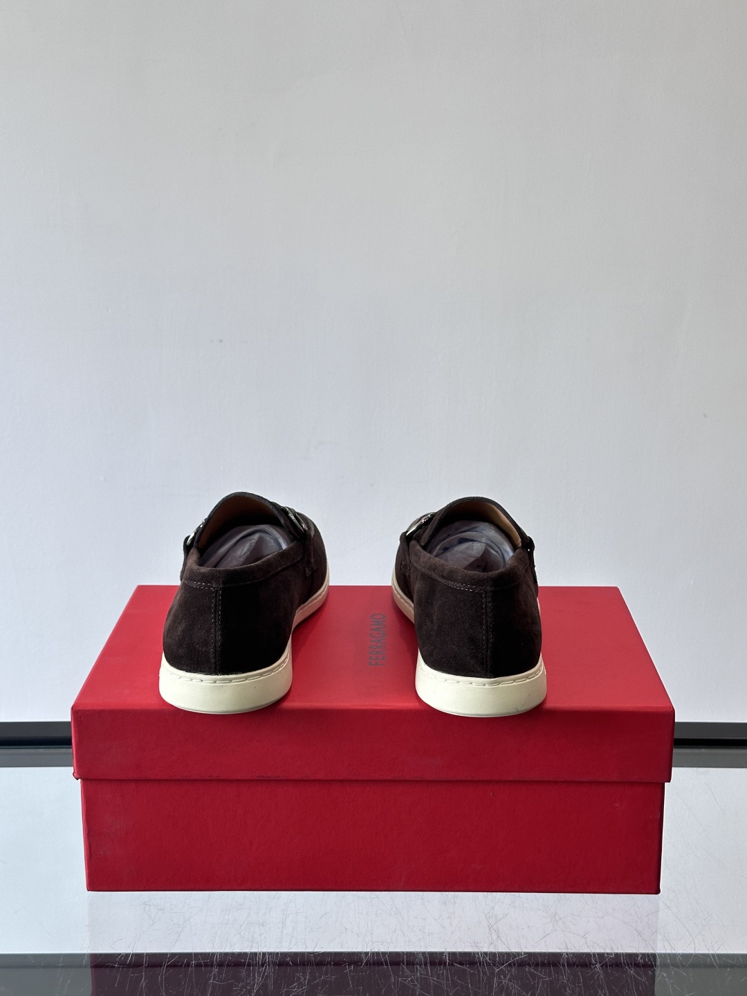 Ferragam菲拉格慕新款男士驾车鞋，面料采用全进口牛皮，看得见的质感，重工车线，内里本染小牛皮，标配