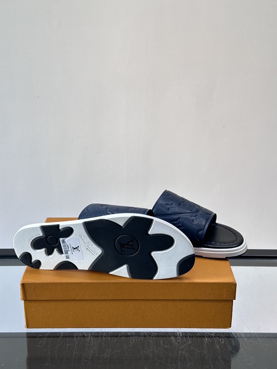 Louis Vuitton ss26new arrival LV驴牌春夏系列新款平底沙滩拖鞋🥿简约精致，