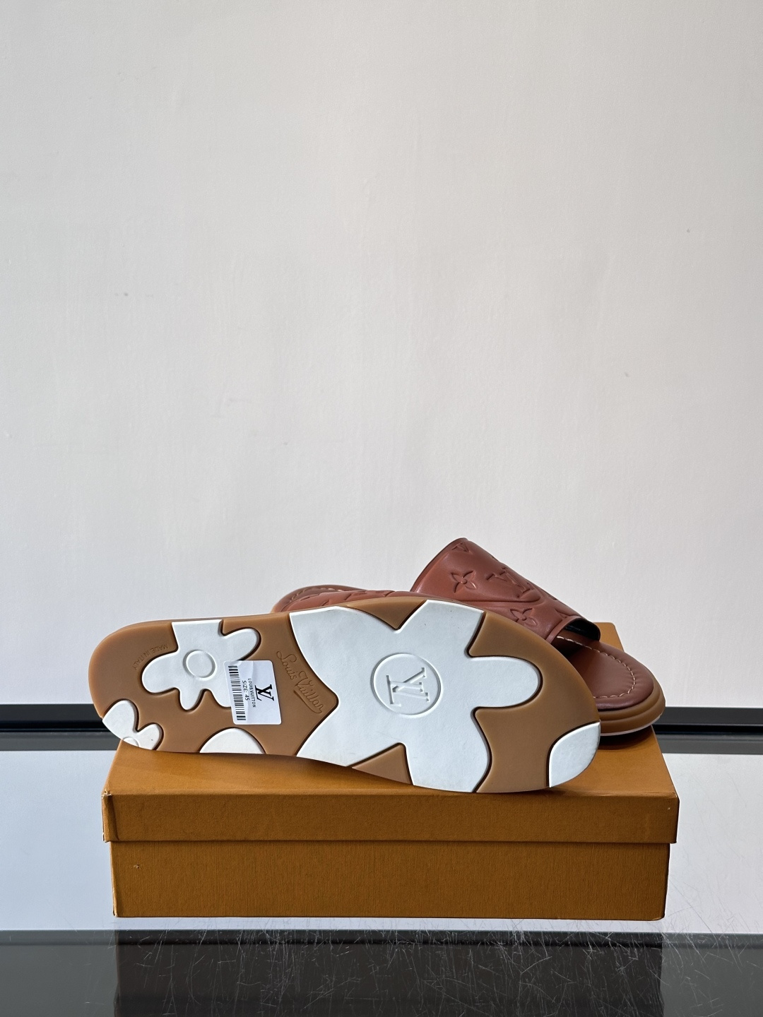 Louis Vuitton ss26new arrival LV驴牌春夏系列新款平底沙滩拖鞋🥿简约精致，