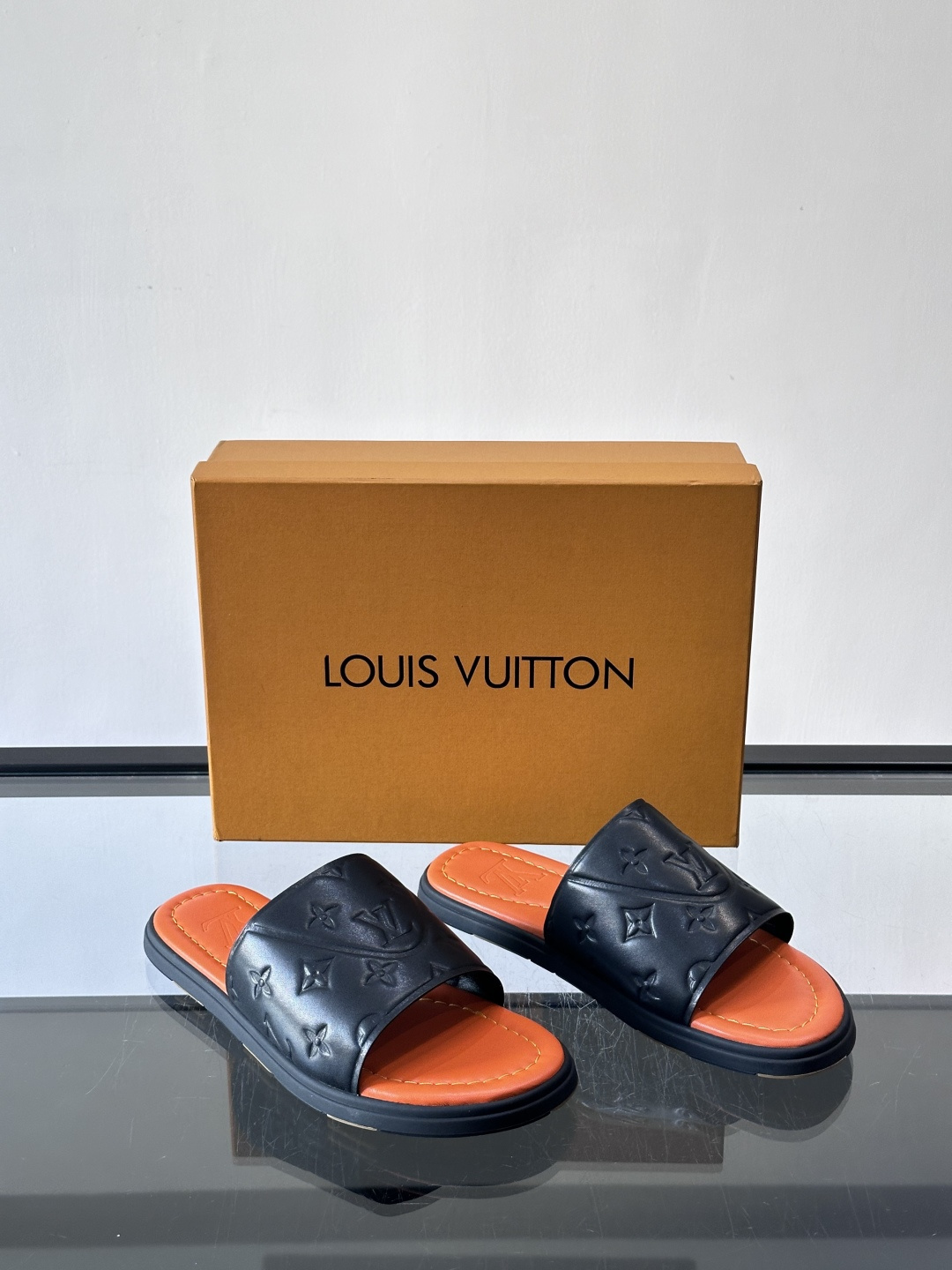 Louis Vuitton ss26new arrival LV驴牌春夏系列新款平底沙滩拖鞋🥿简约精致，