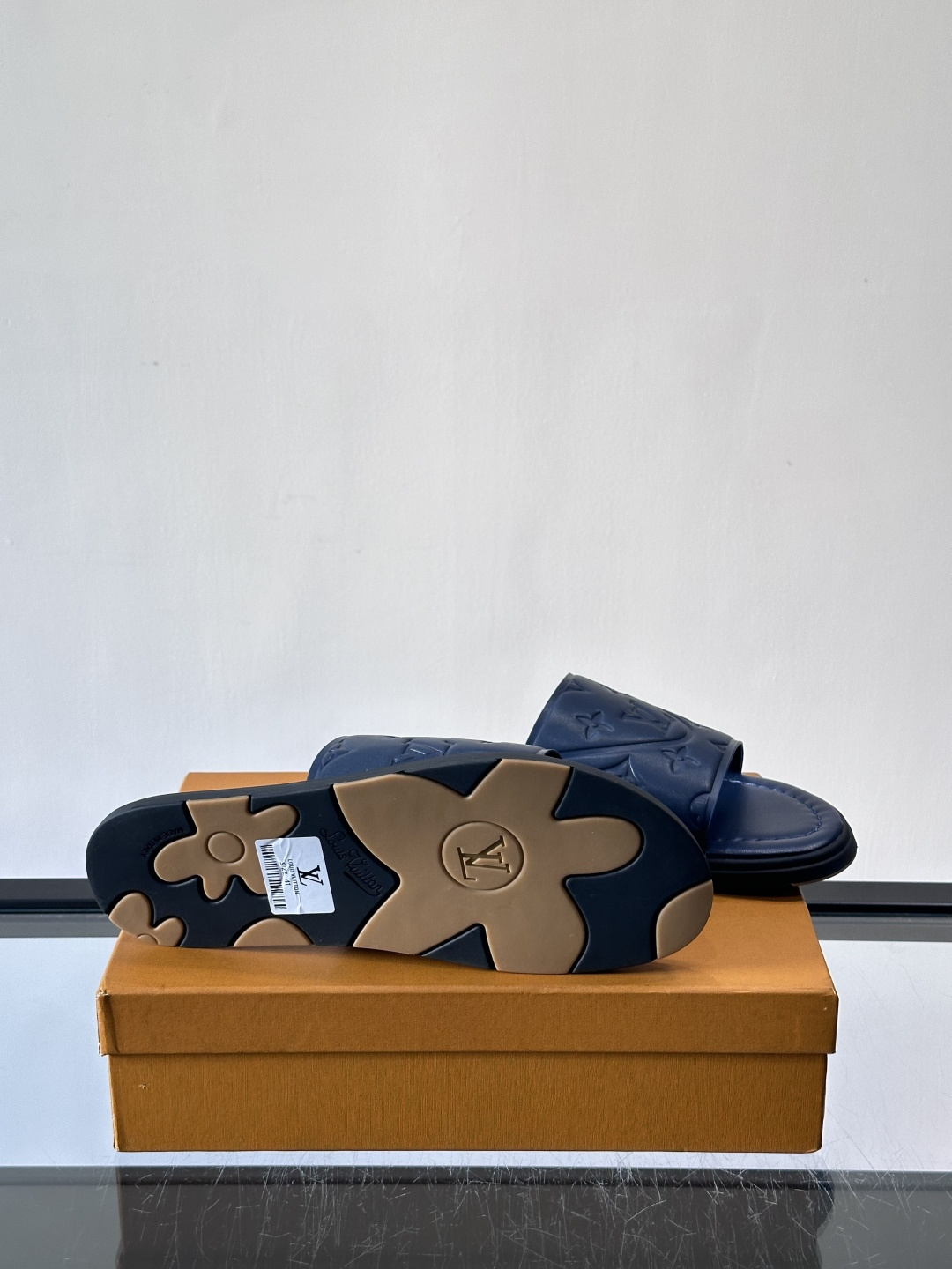 Louis Vuitton ss26new arrival LV驴牌春夏系列新款平底沙滩拖鞋🥿简约精致，