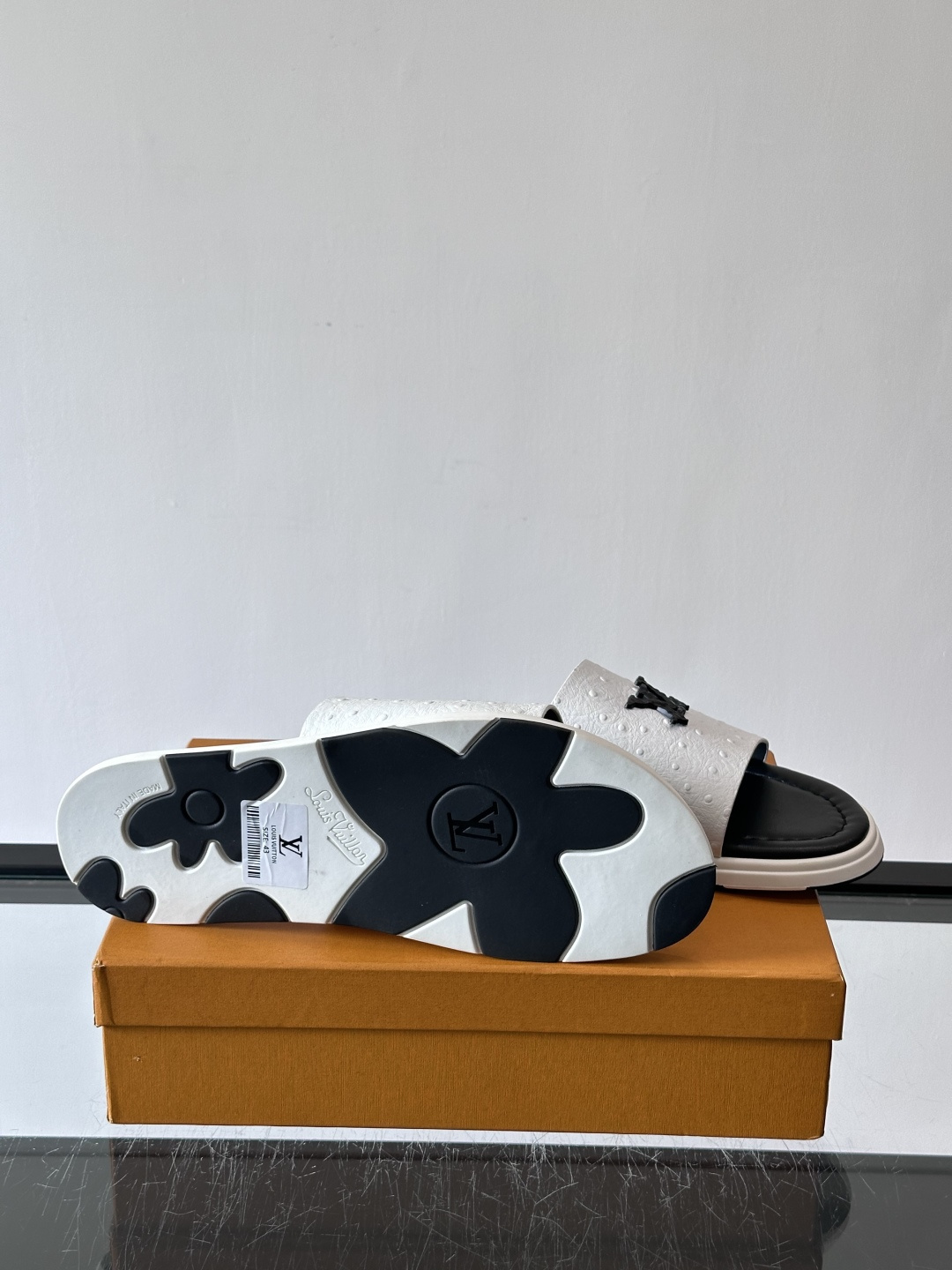 Louis Vuitton ss26new arrival LV驴牌春夏系列新款平底沙滩拖鞋🥿简约精致，